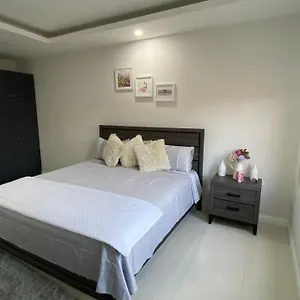 Villa The Roseville 